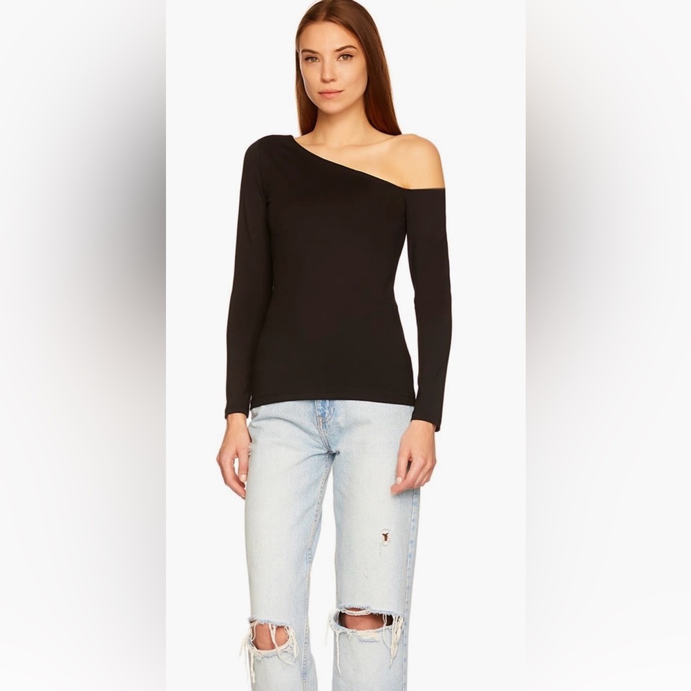 Elegant Black One-Shoulder Top
